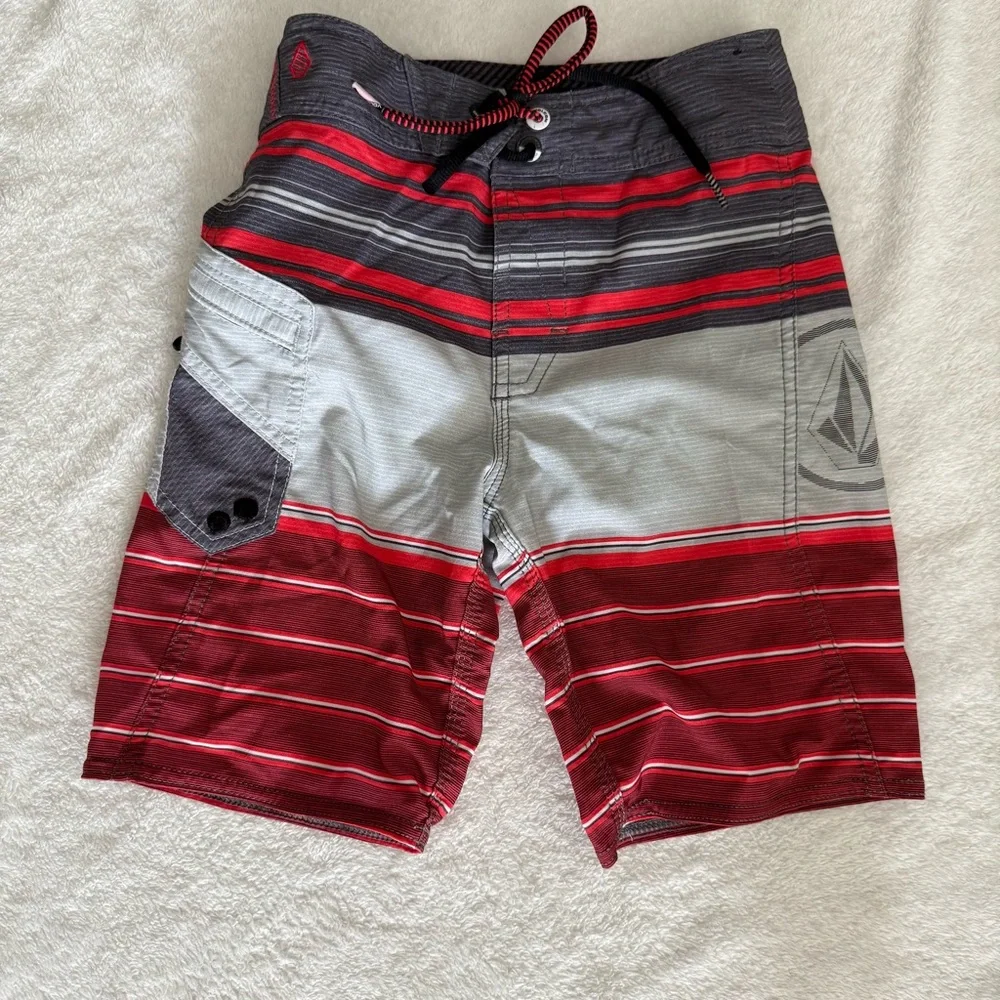 Volcom Red and Gray Boardshorts 22 (8Y)